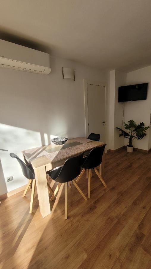 Platan Apartment Салоу Экстерьер фото